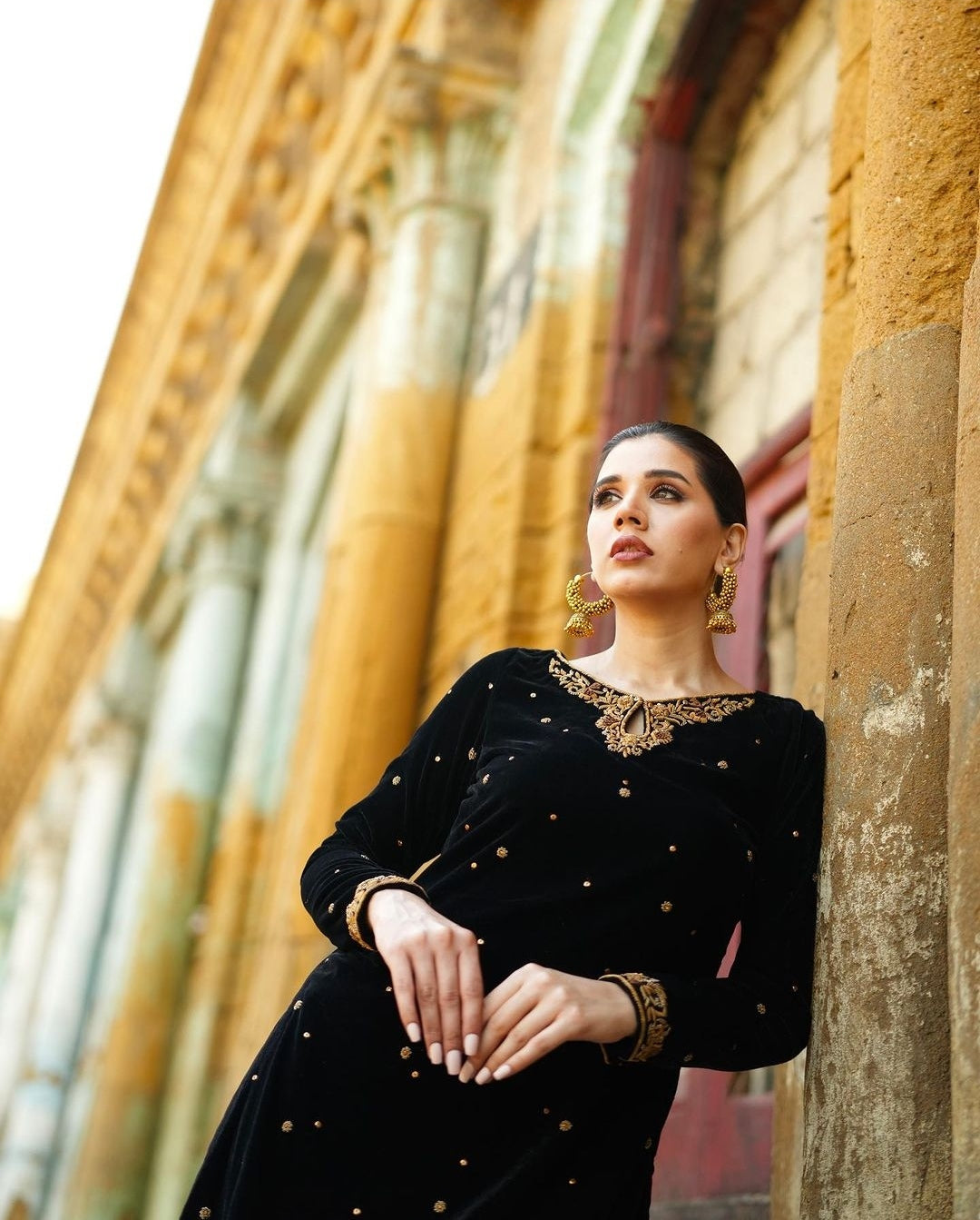 QA-CHAANDI VELVET STITCH