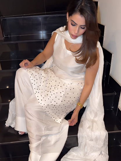 QAFLA COLLECTION CHADNI UNSTITCHED