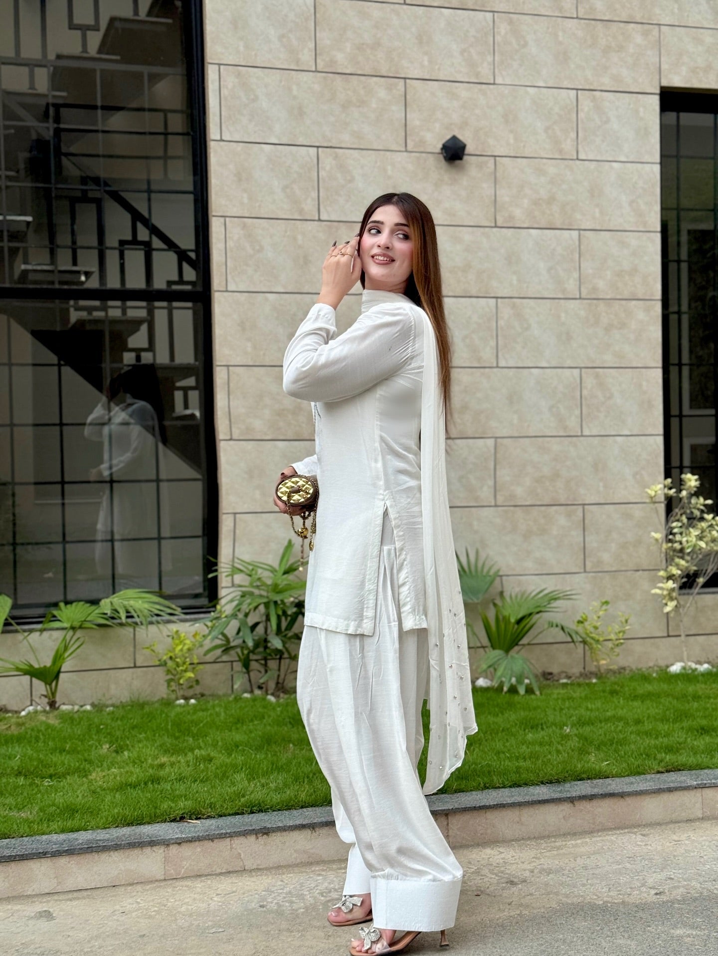 QAFLA COLLECTION MARVI WHITE UNSTITCHED