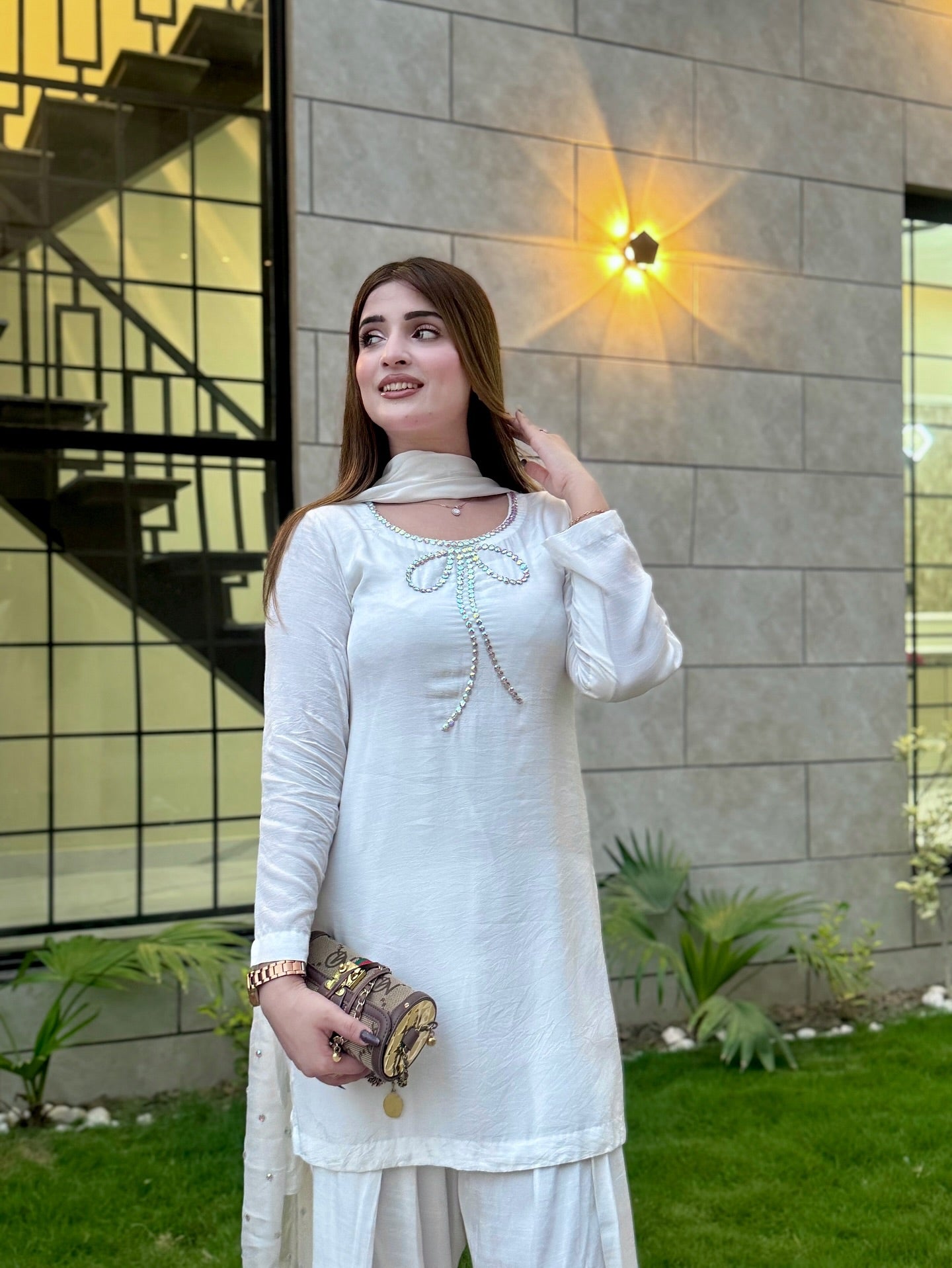 QAFLA COLLECTION MARVI WHITE UNSTITCHED