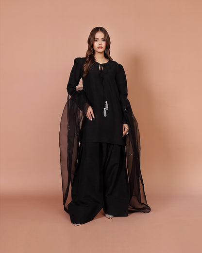 QF- SIA BLACK STITCH